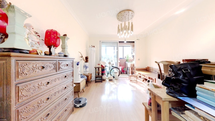 万科璞悦山二手房实景图