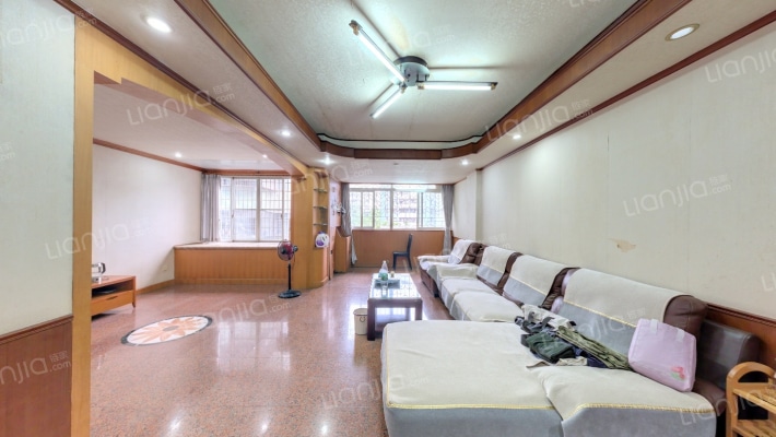 新银小区二手房实景图