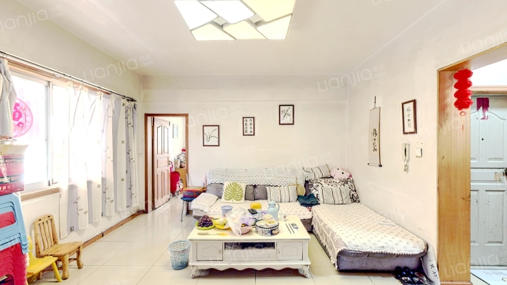 撷英卉苑二手房实景图