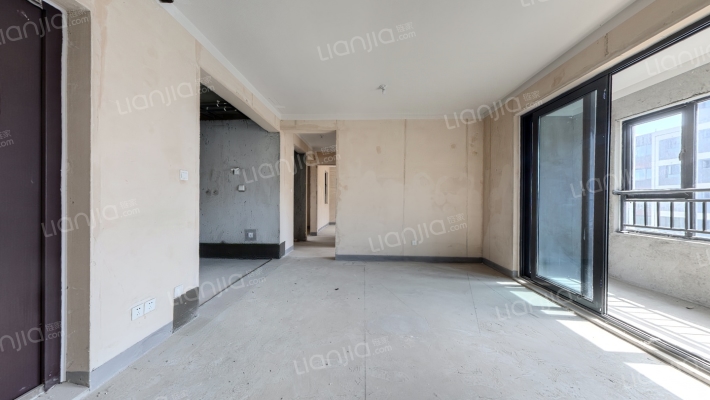 上坤云栖麓二手房实景图