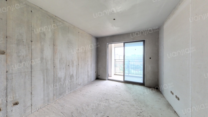 卓越伊景苑二手房实景图