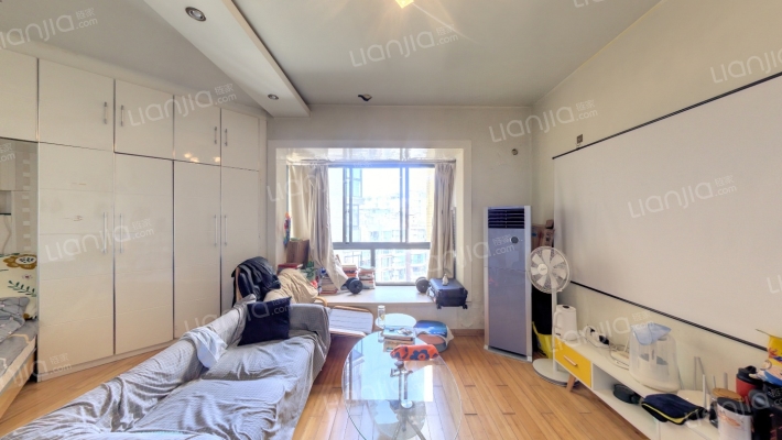 国际花园二手房实景图