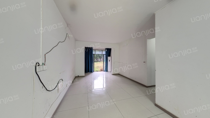 两山丽苑二手房实景图