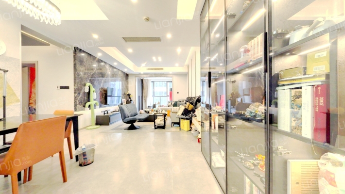 高盛金融中心二手房实景图