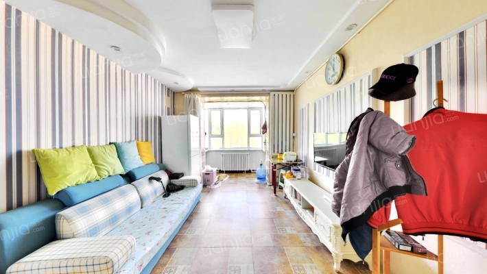 一汽30B街区二手房实景图