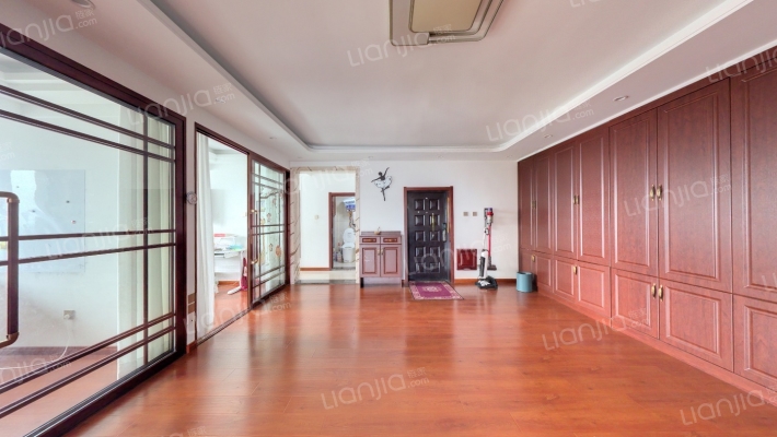 军需高层二手房实景图