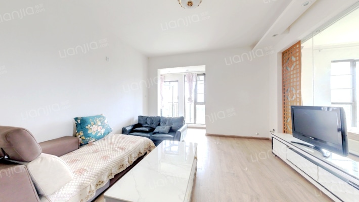 岭秀都江1期二手房实景图