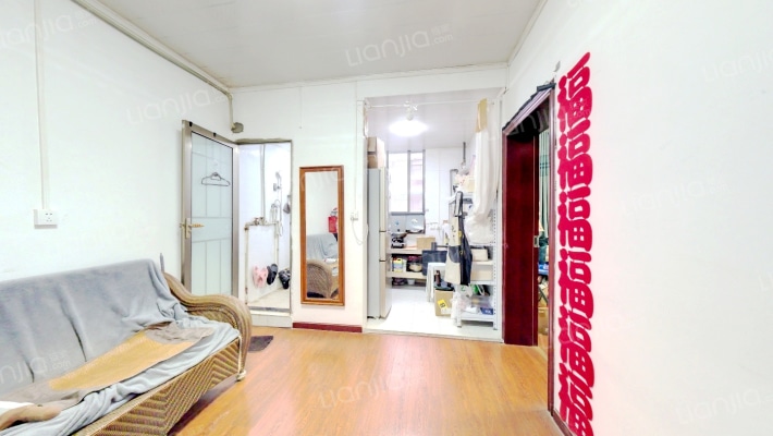 安静社区红艳村二手房实景图