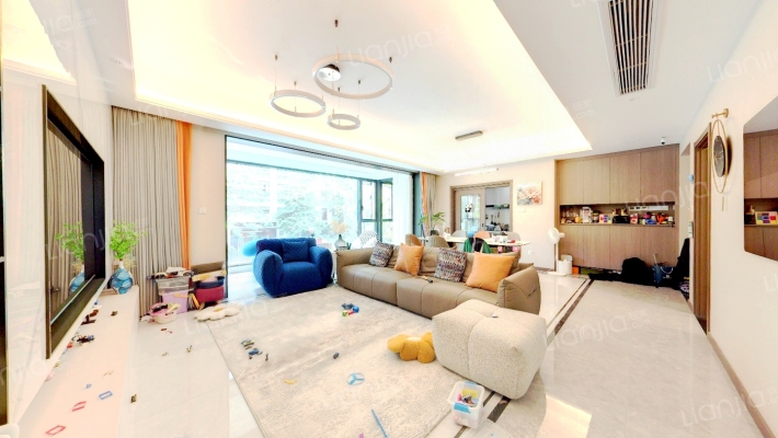 正黄翡翠堂二手房实景图