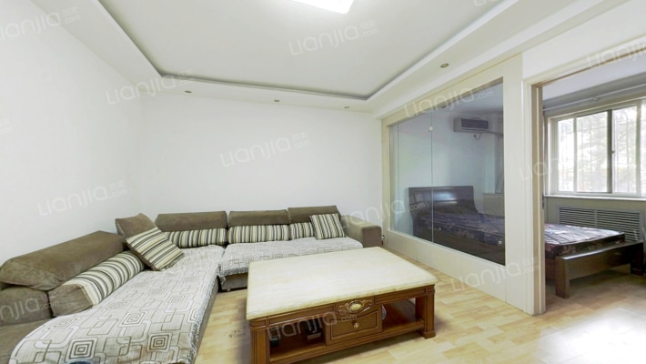 市建委家属院二手房实景图