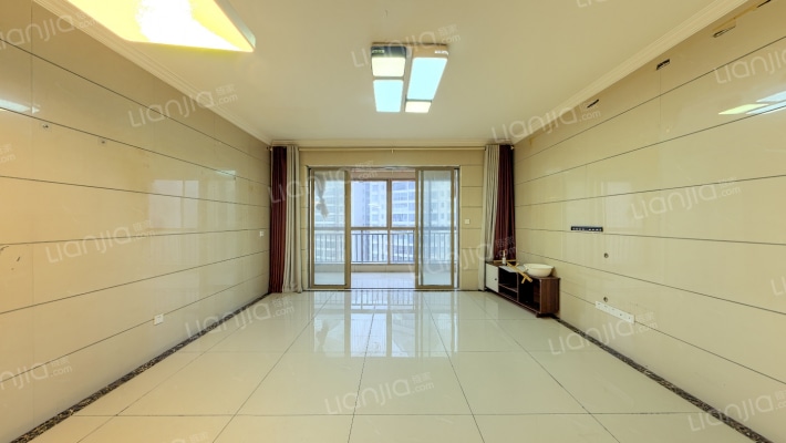 花果园T1区二手房实景图