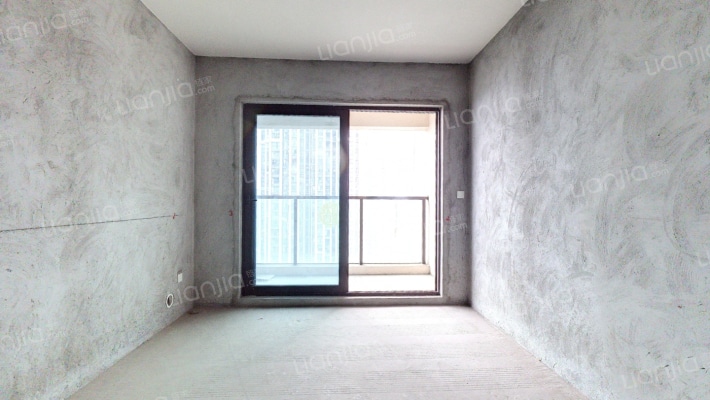 财信铂雲府二手房实景图