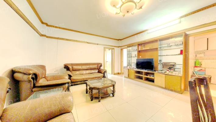 高雄路107号二手房实景图