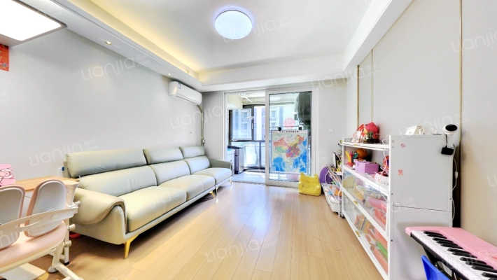 朗绿花园二手房实景图