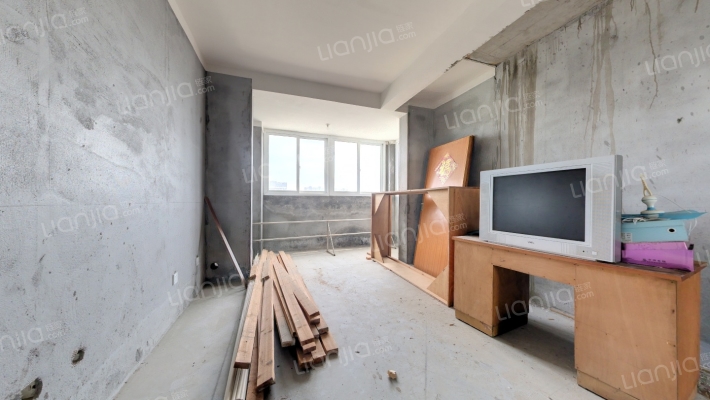 渭凤村二手房实景图