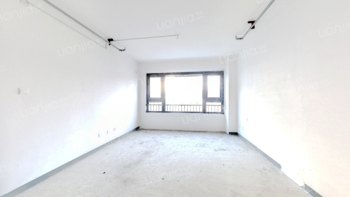 绿地紫金中心二手房实景图