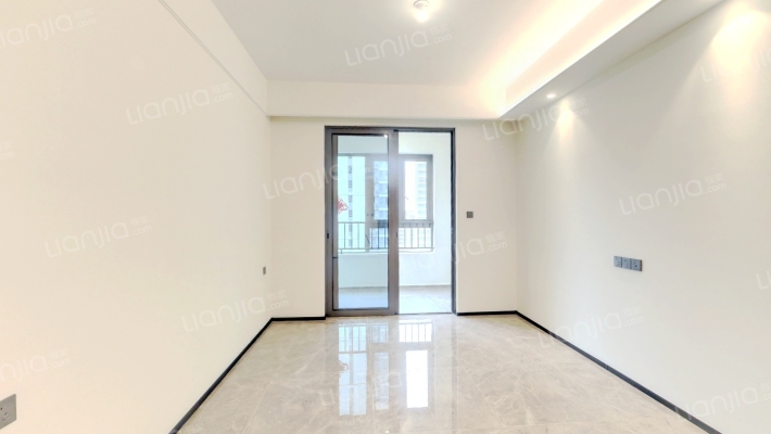 保利和悦云锦一期二手房实景图