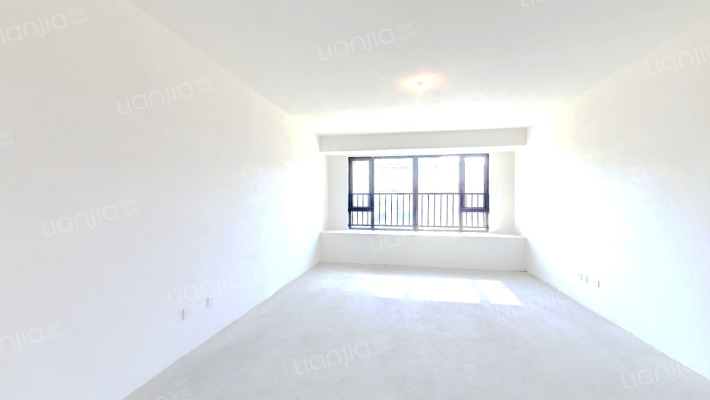 和泓长白府二手房实景图