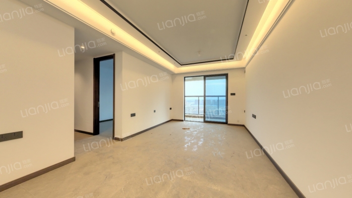 万科东湖堤白二手房实景图