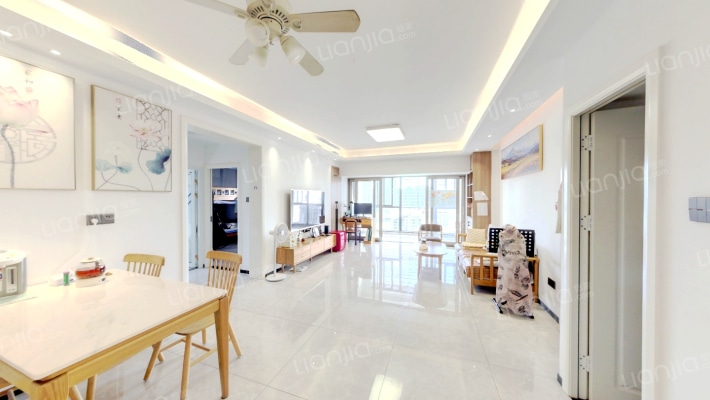 米兰春天二手房实景图