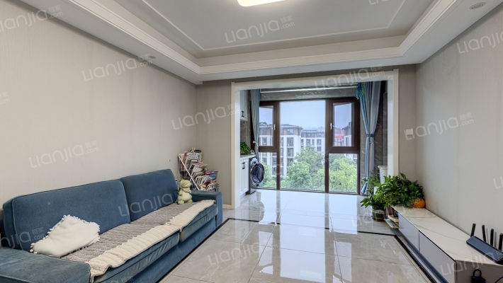 绿城云栖玫瑰园二手房实景图