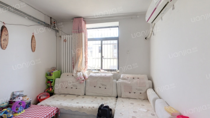 燕子山小区东区二手房实景图