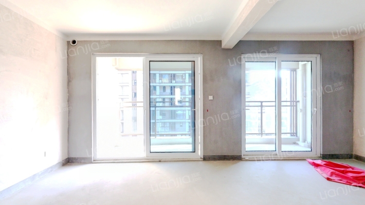 西径晓风苑二手房实景图