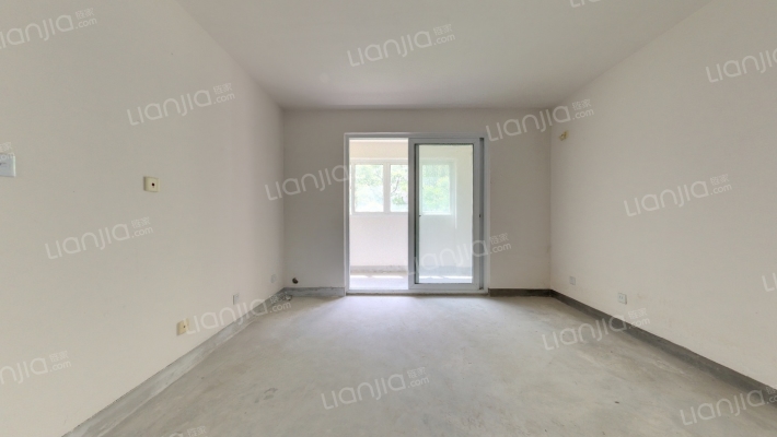 滨浦新苑八村二手房实景图