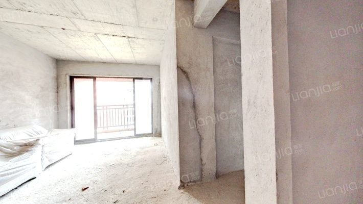 鸿顺花园二手房实景图