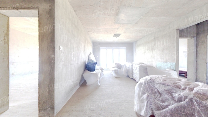 保利碧湖苑二手房实景图