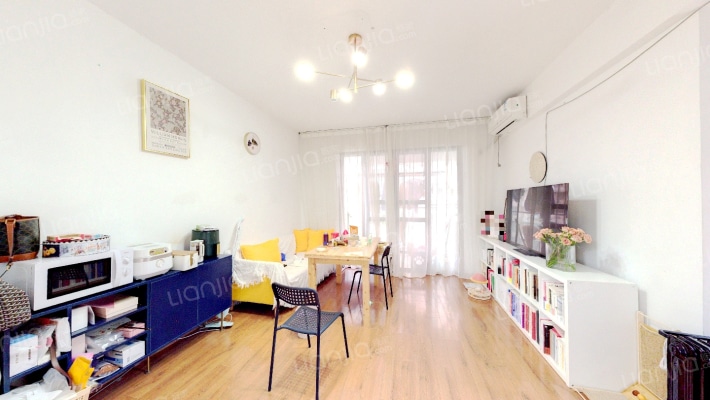 亿力江滨C区二手房实景图