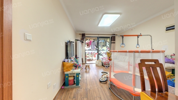 保利湖畔阳光苑一期二手房实景图