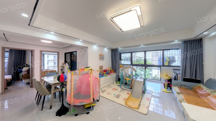 铭爵山庄二手房实景图