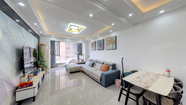 富禹依云蓝湾二手房实景图