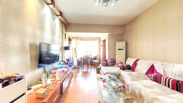 恒佳格调二手房实景图