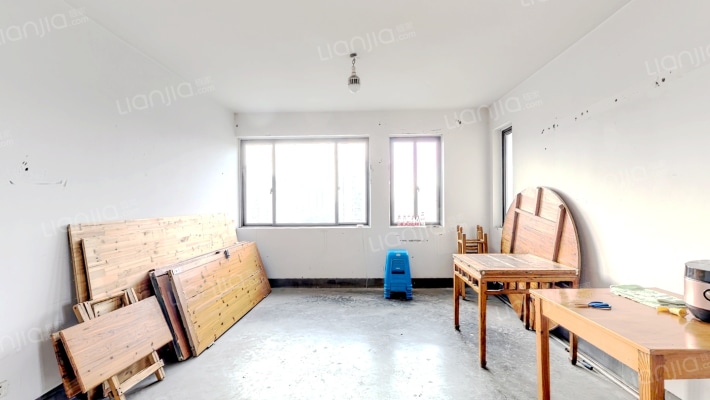 义蓬名苑二手房实景图