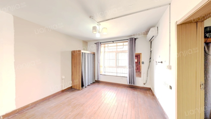 郁金香花苑二手房实景图