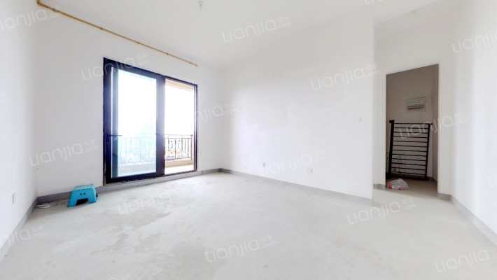 经纬至臻豪庭二手房实景图