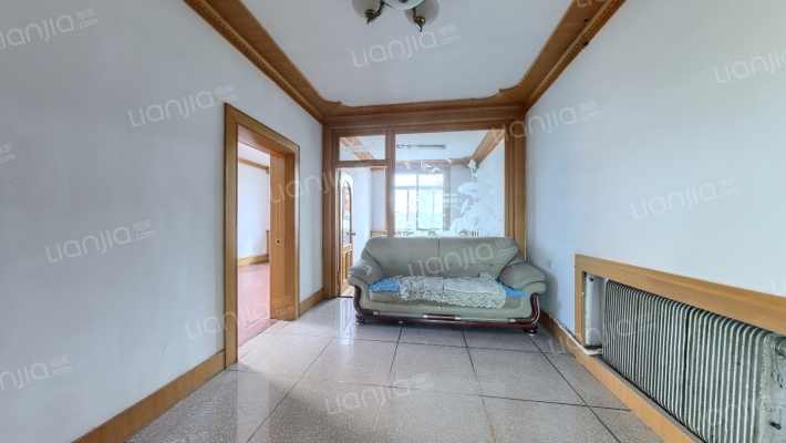 于屯小区二手房实景图