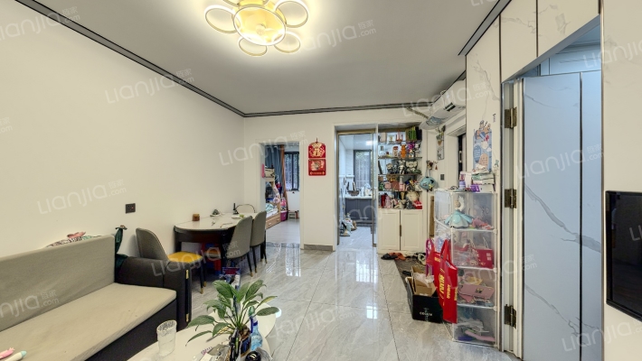 建机宿舍二手房实景图