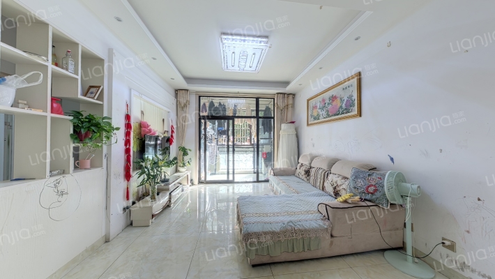 恒盛皇家花园三期二手房实景图