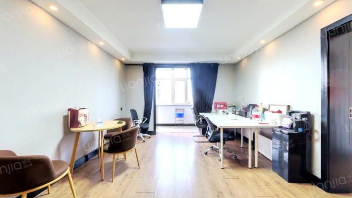 百隆广场二手房实景图