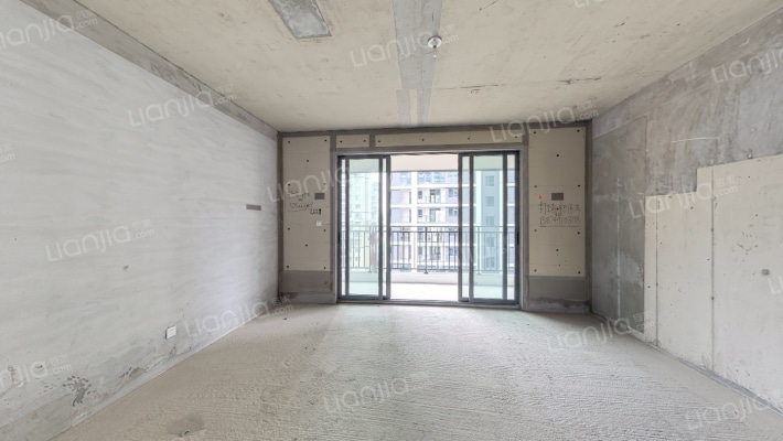 轨道中建麓江府二手房实景图