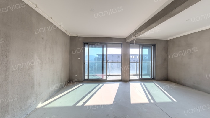 绿城凤麓和鸣府二手房实景图