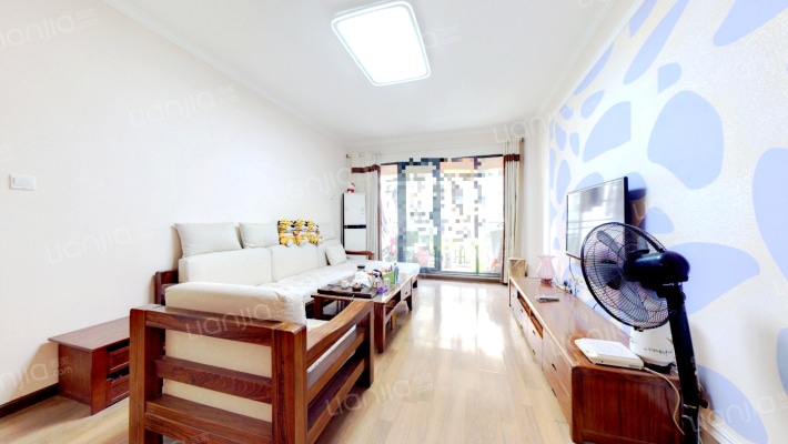 金地格林小城梦茵区二手房实景图