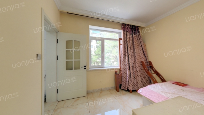 辽大校部家属区二手房实景图