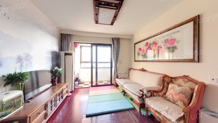 惠灵顿河庭花苑二手房实景图