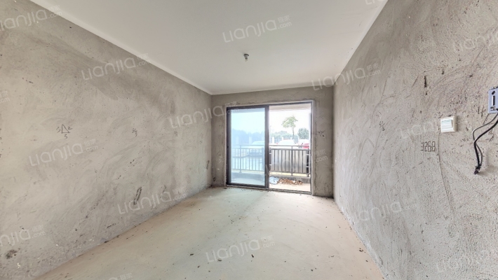 鲲鹏邸南区二手房实景图