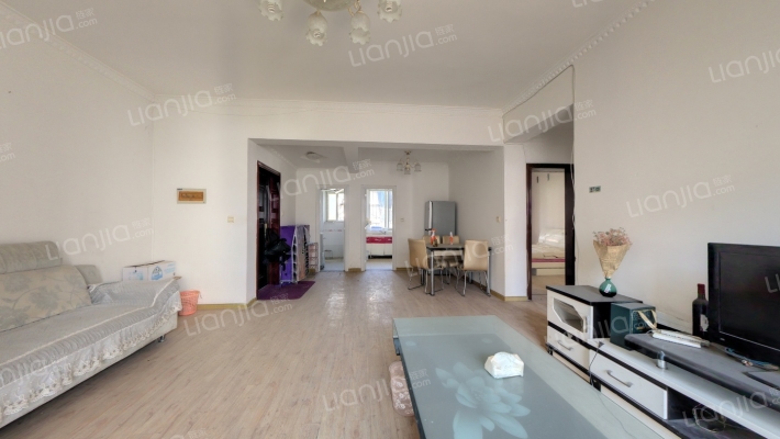 彩虹一苑二手房实景图