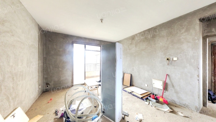 欧莱雅郡二手房实景图